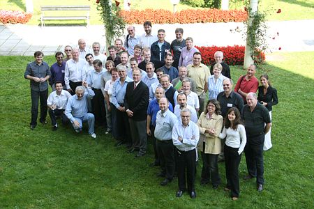 Adventistu komunikāciju nodaļas vadītāju konference Slovēnijā, 2006. gada septembrī. Konferences dalībnieki.