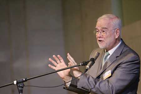 Baltijas Konferenču Ūnijas kongress Rīgā, 2009. gada 4. jūnijā. Ar ievadrunu uzstājas Adventistu baznīcas Trans-Eiropas nodaļas vadītājs Bertils Viklanders.