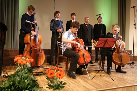 Closing worship service of Baltic Union Conference Constituency meeting [Rīga, Latvia] 2009.06.06. Ensemble of Āriņš family.
